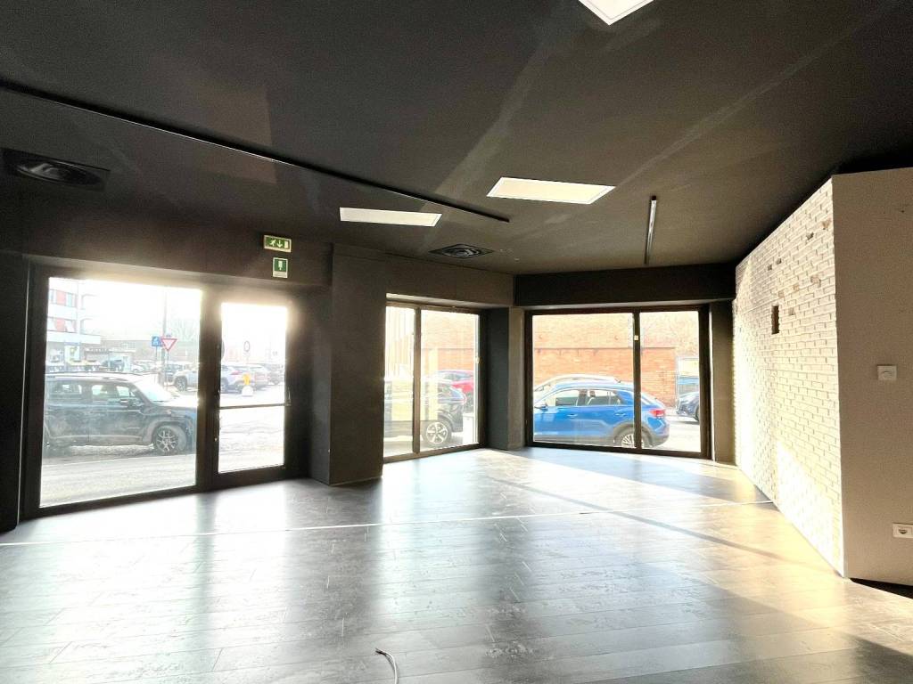 negozio in affitto ad Alessandria in zona Centro Città