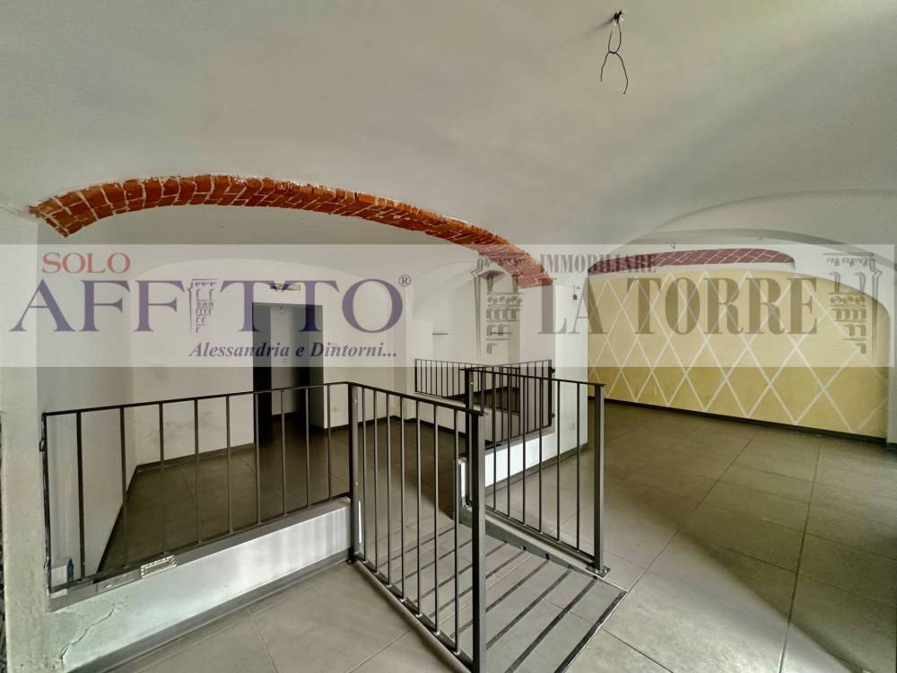 locale commerciale in affitto ad Alessandria in zona Spinetta Marengo
