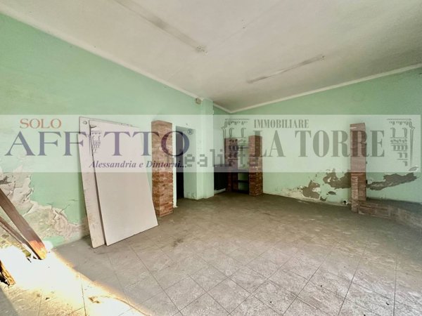 locale commerciale in affitto ad Alessandria in zona Piazza Garibaldi