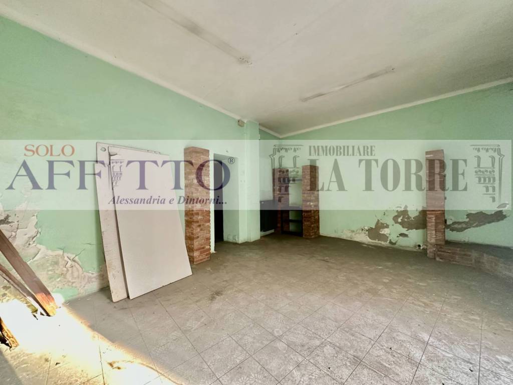 negozio in affitto ad Alessandria
