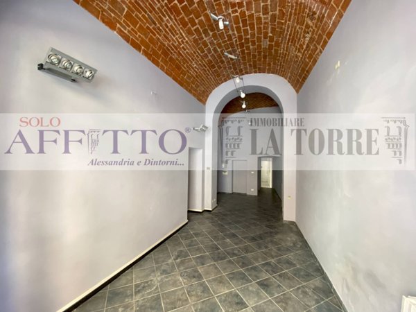 locale commerciale in affitto ad Alessandria in zona Piazza Garibaldi
