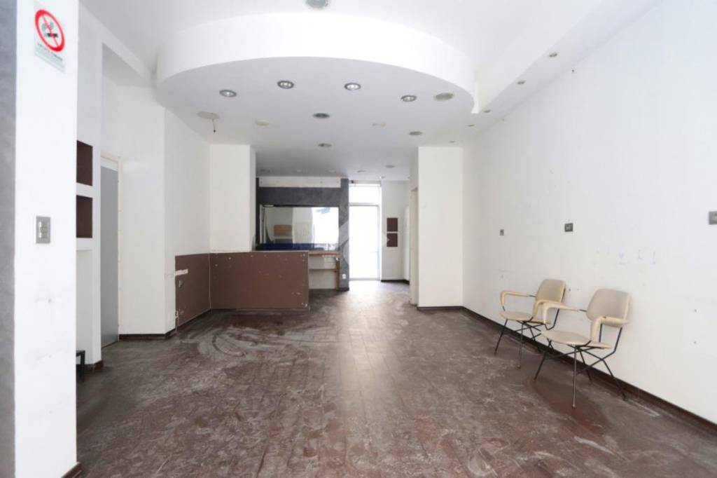 negozio in affitto ad Alessandria in zona Piazza Garibaldi