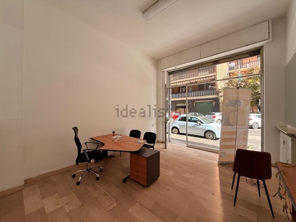 locale commerciale in affitto ad Alessandria