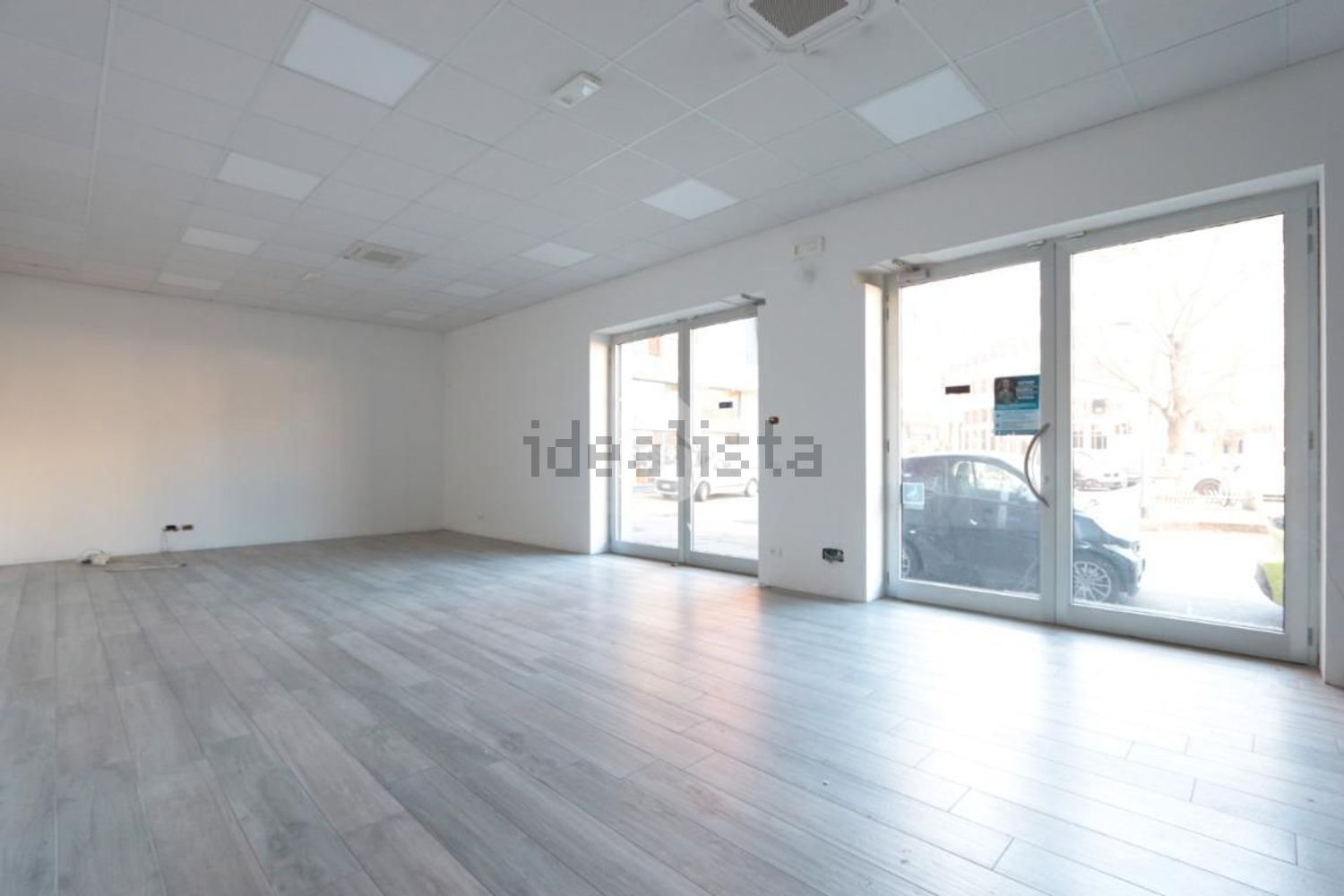 locale commerciale in affitto ad Alessandria in zona Borgo Rovereto