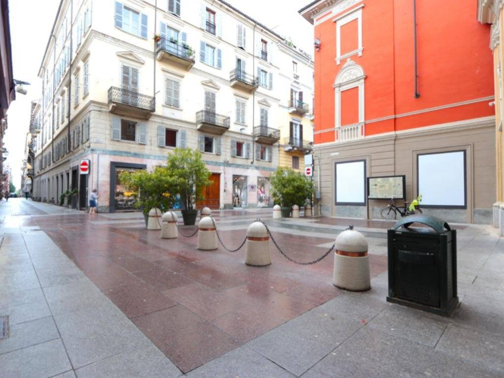 negozio in affitto ad Alessandria