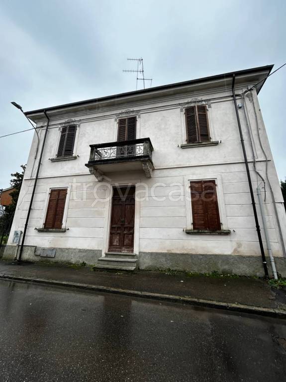 casa indipendente in affitto ad Alessandria in zona Litta Parodi