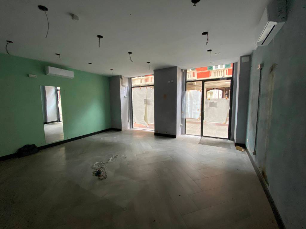 negozio in affitto ad Alessandria