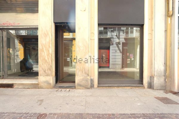 negozio in affitto ad Alessandria in zona Piazzetta della Lega