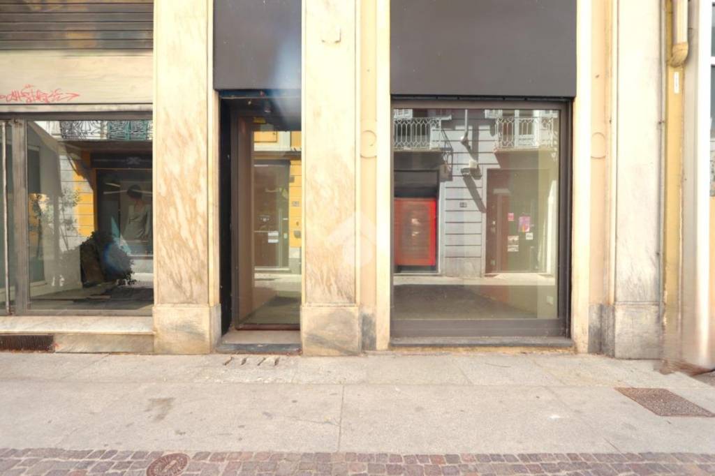 negozio in affitto ad Alessandria in zona Centro Città
