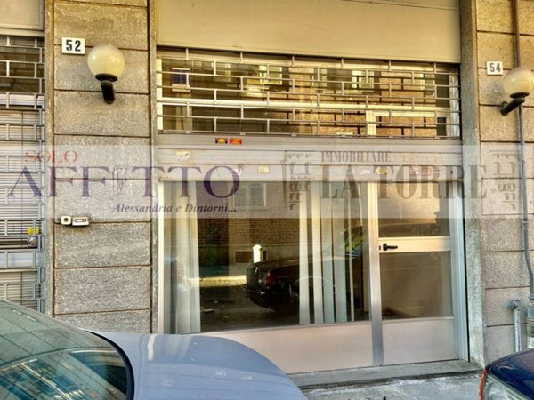 negozio in affitto ad Alessandria in zona Centro Città