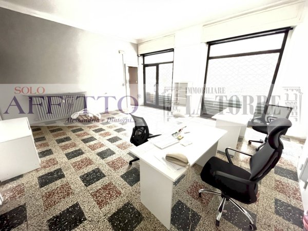 locale commerciale in affitto ad Alessandria in zona Spinetta Marengo