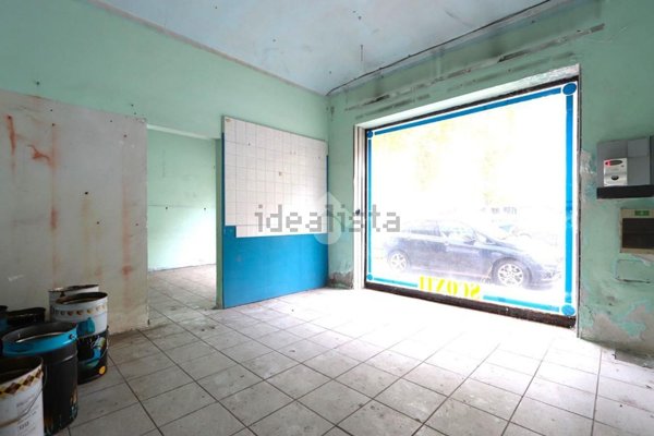 negozio in affitto ad Alessandria in zona Centro Città