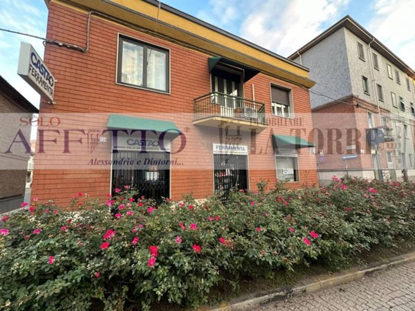 negozio in affitto ad Alessandria in zona Il Cristo