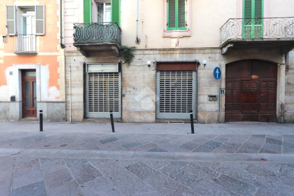 negozio in affitto ad Alessandria in zona Centro Città