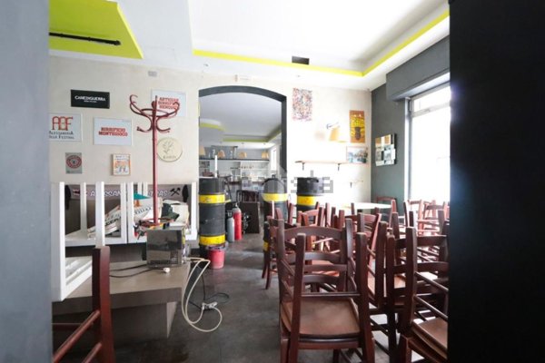 negozio in affitto ad Alessandria in zona Borgo Rovereto