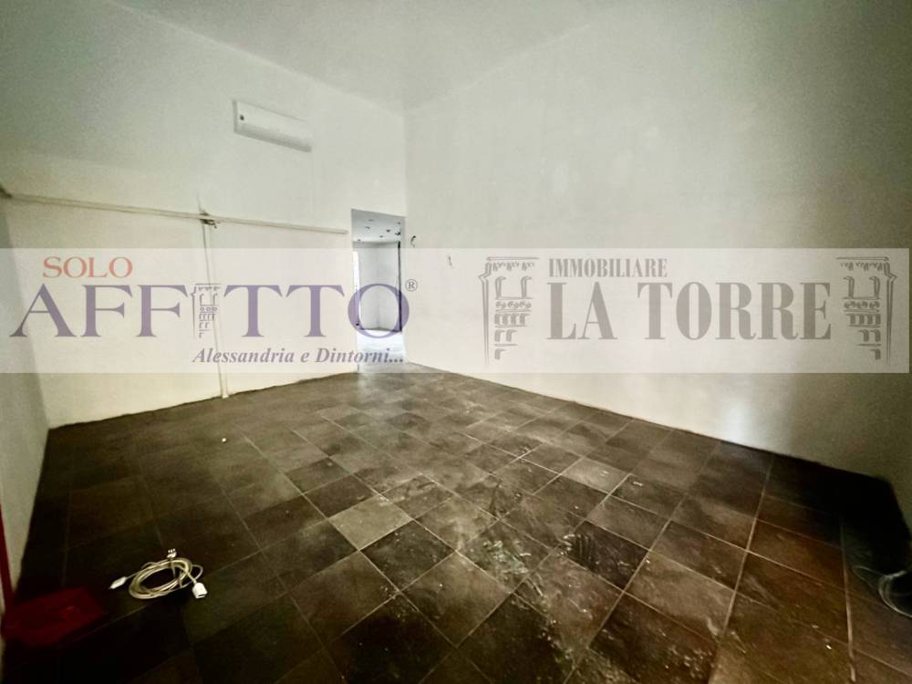 locale commerciale in affitto ad Alessandria