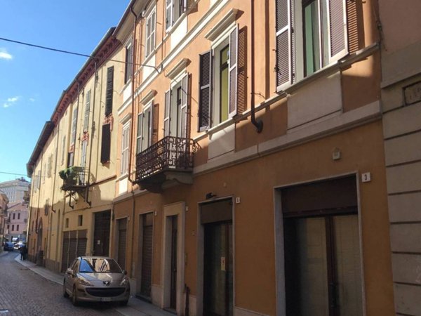 negozio in affitto ad Alessandria in zona Centro Città