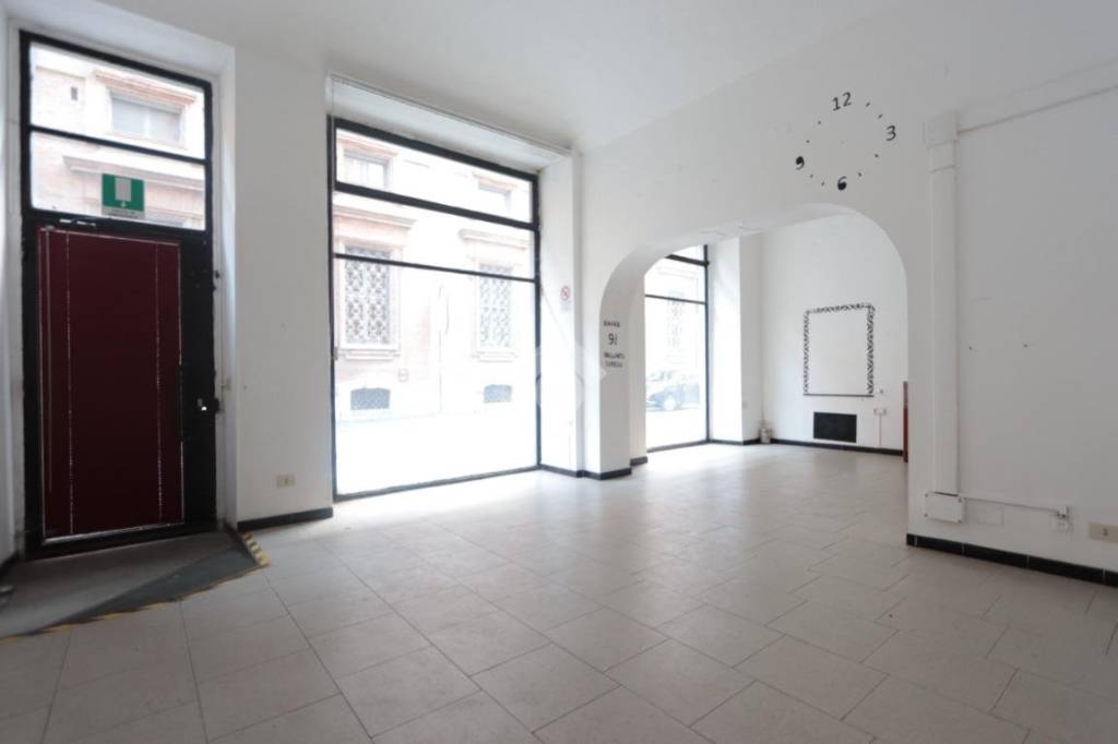 negozio in affitto ad Alessandria