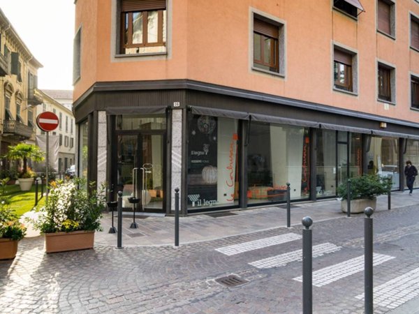 negozio in affitto ad Alessandria