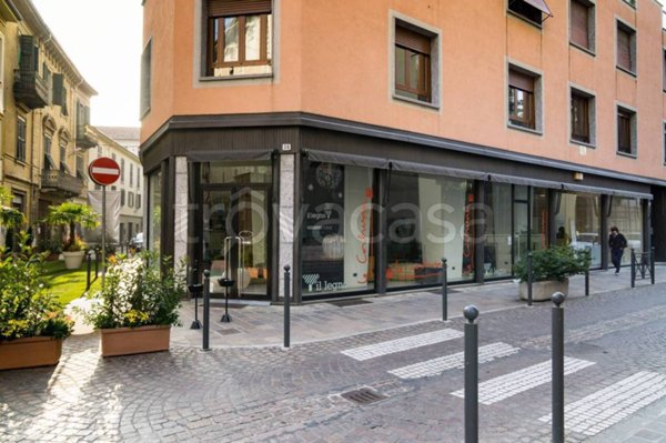 negozio in affitto ad Alessandria in zona Piazza Garibaldi