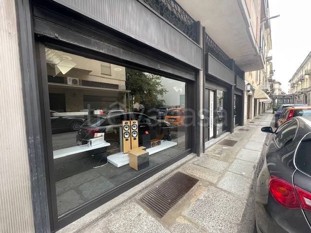 negozio in affitto ad Alessandria
