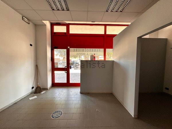 locale commerciale in affitto ad Alessandria