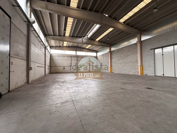 capannone in affitto ad Alessandria in zona Spinetta Marengo
