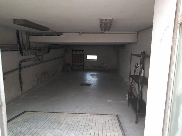 negozio in affitto ad Alessandria in zona Centro Città