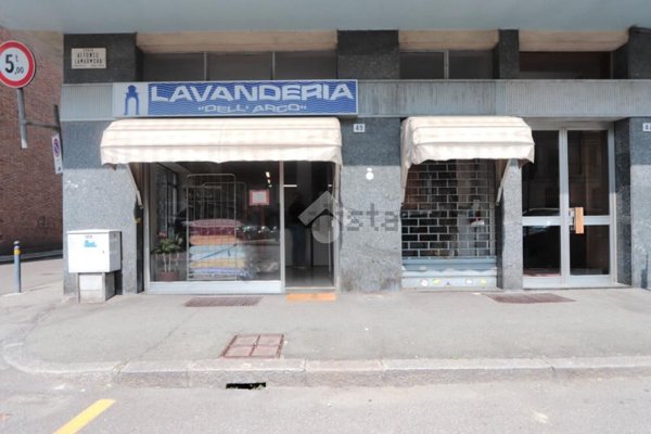 negozio in affitto ad Alessandria