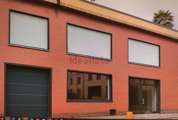 negozio in affitto ad Alessandria in zona zona Pista