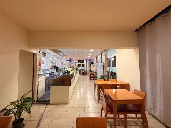 locale commerciale in affitto ad Alessandria in zona Borgo Rovereto