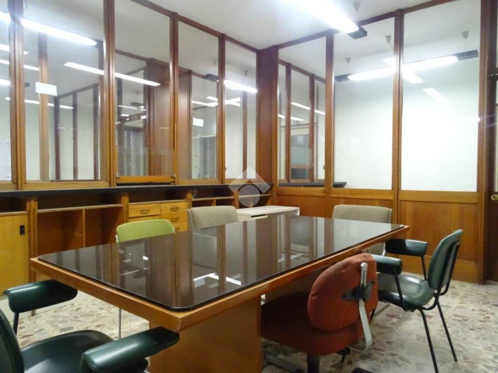 ufficio in affitto ad Alessandria in zona Il Cristo