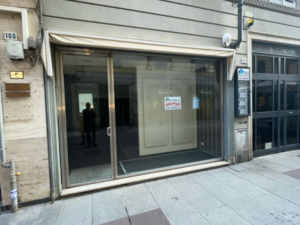 negozio in affitto ad Alessandria