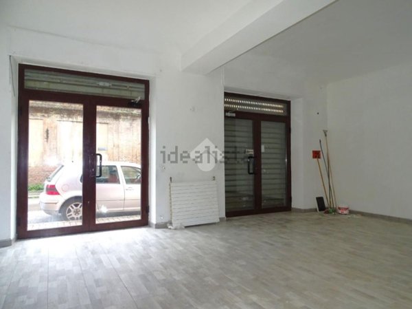 locale commerciale in affitto ad Alessandria