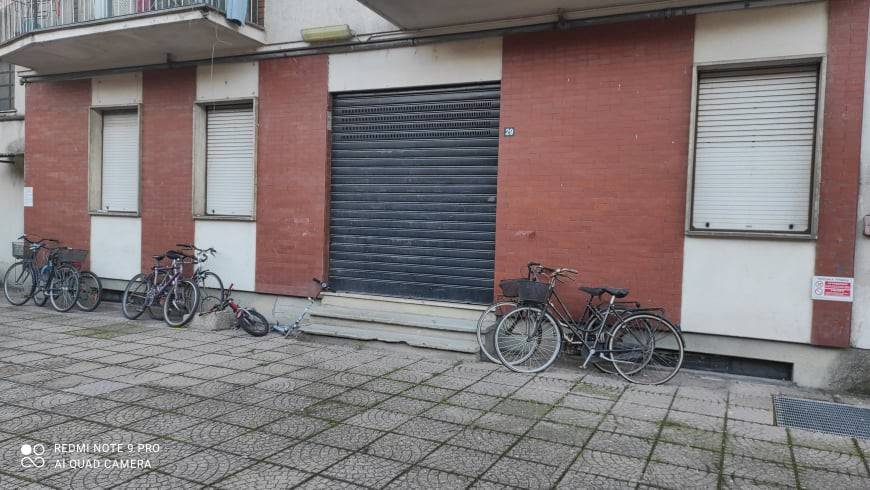 negozio in affitto ad Alessandria in zona Borgo Rovereto