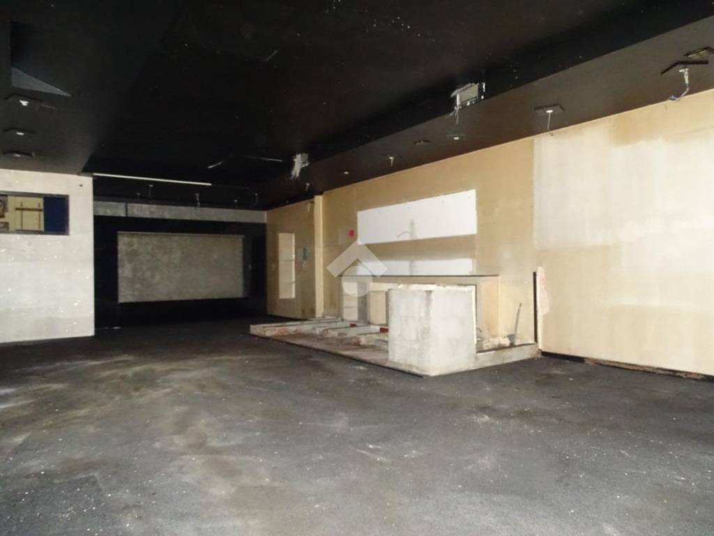 locale commerciale in affitto ad Alessandria in zona Centro Città