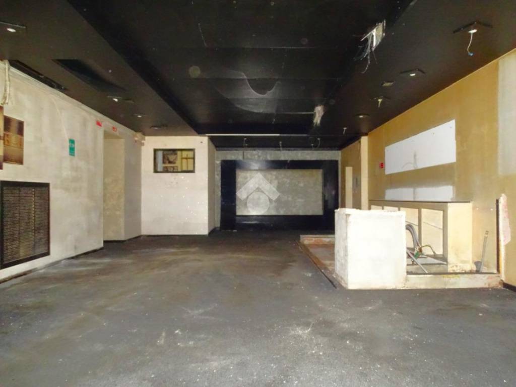 locale commerciale in affitto ad Alessandria