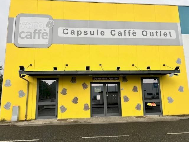 negozio in affitto ad Alessandria in zona Borgo Cittadella