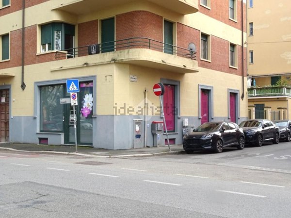 negozio in affitto ad Alessandria in zona zona Pista