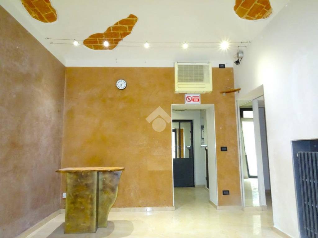 locale commerciale in affitto ad Alessandria