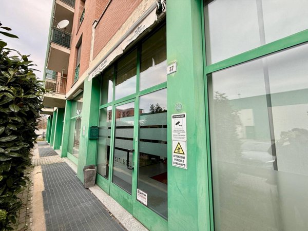 negozio in affitto ad Alessandria in zona Il Cristo