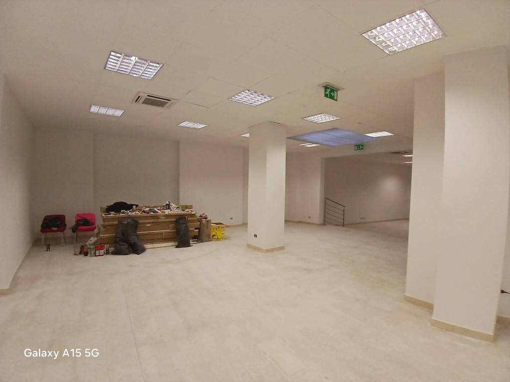 negozio in affitto ad Alessandria
