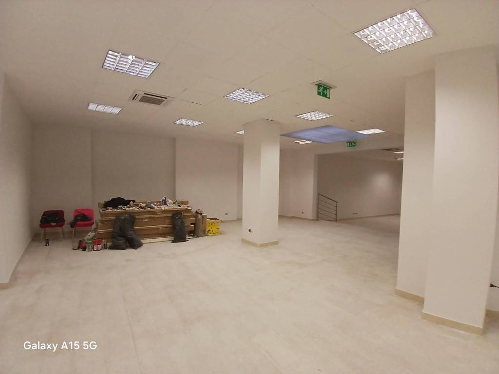 negozio in affitto ad Alessandria in zona Borgo Rovereto