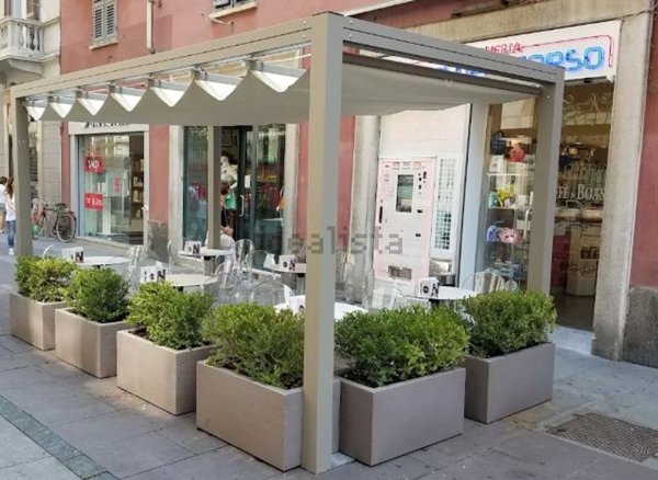 negozio in affitto ad Alessandria