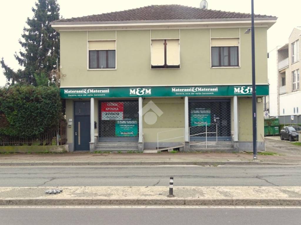 negozio in affitto ad Alessandria in zona Borgo Cittadella