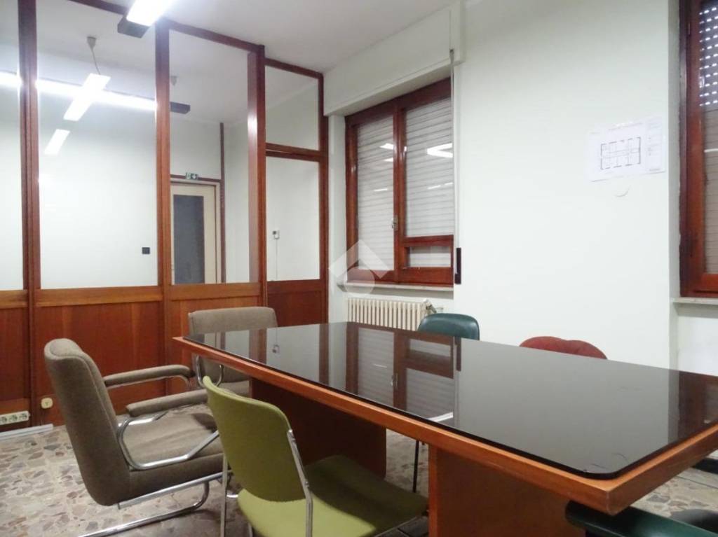 ufficio in affitto ad Alessandria in zona Il Cristo