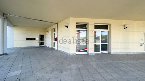 negozio in affitto ad Alessandria in zona Il Cristo