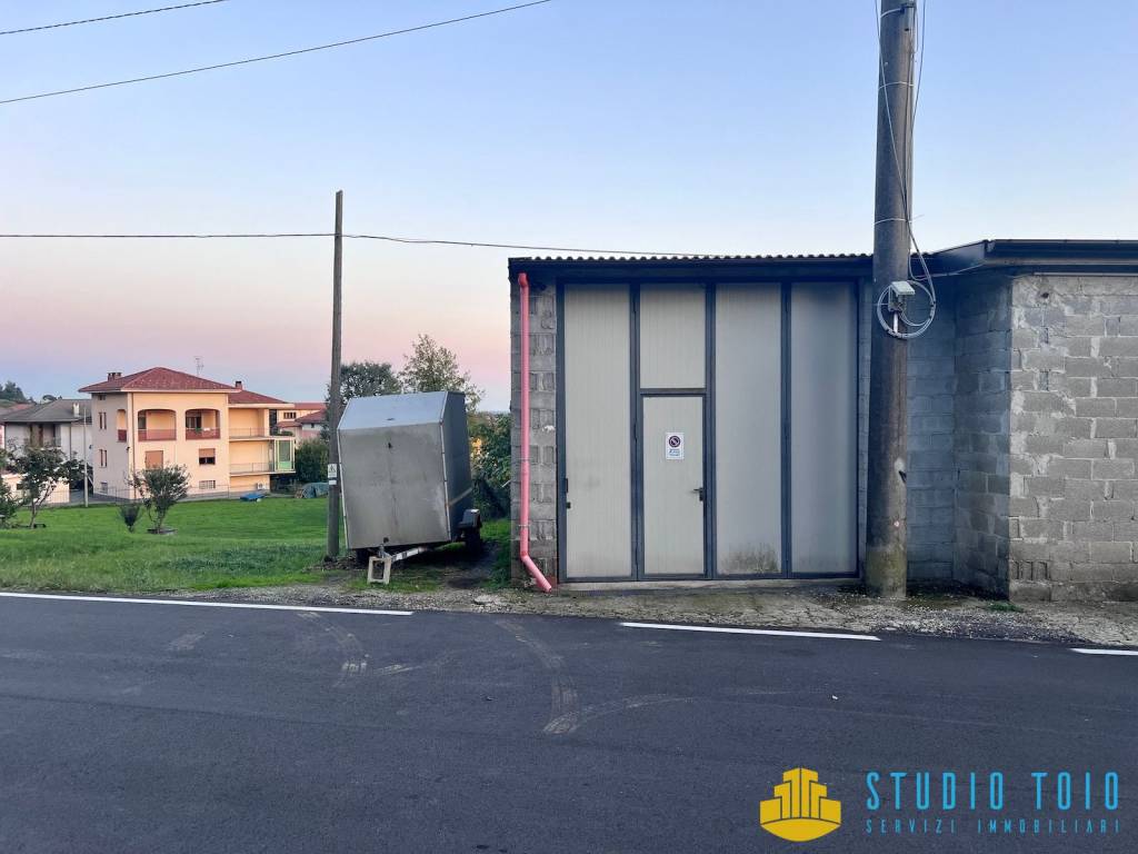 locale commerciale in affitto a Valdengo