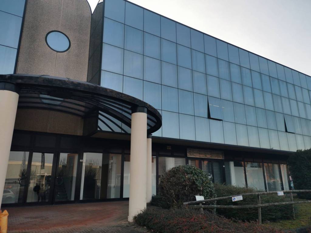 ufficio in affitto a Verrone