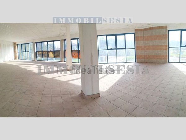 ufficio in affitto a Villa del Bosco